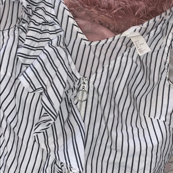 Striped ZipUp Ruffle Top - Picture 3 of 3